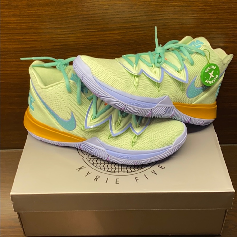 Kyrie 5 SBSP Baskeball sneakers